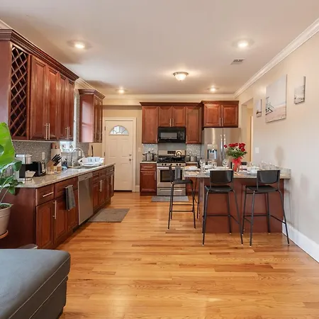 90 - 4Br Dorchester - Sleek Apt Near Marina Bay Boston Exterior photo