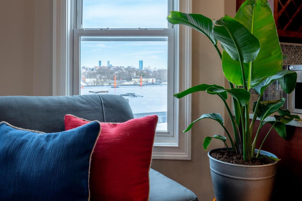 90 - 4br Dorchester - Sleek Near Marina Bay Apartment