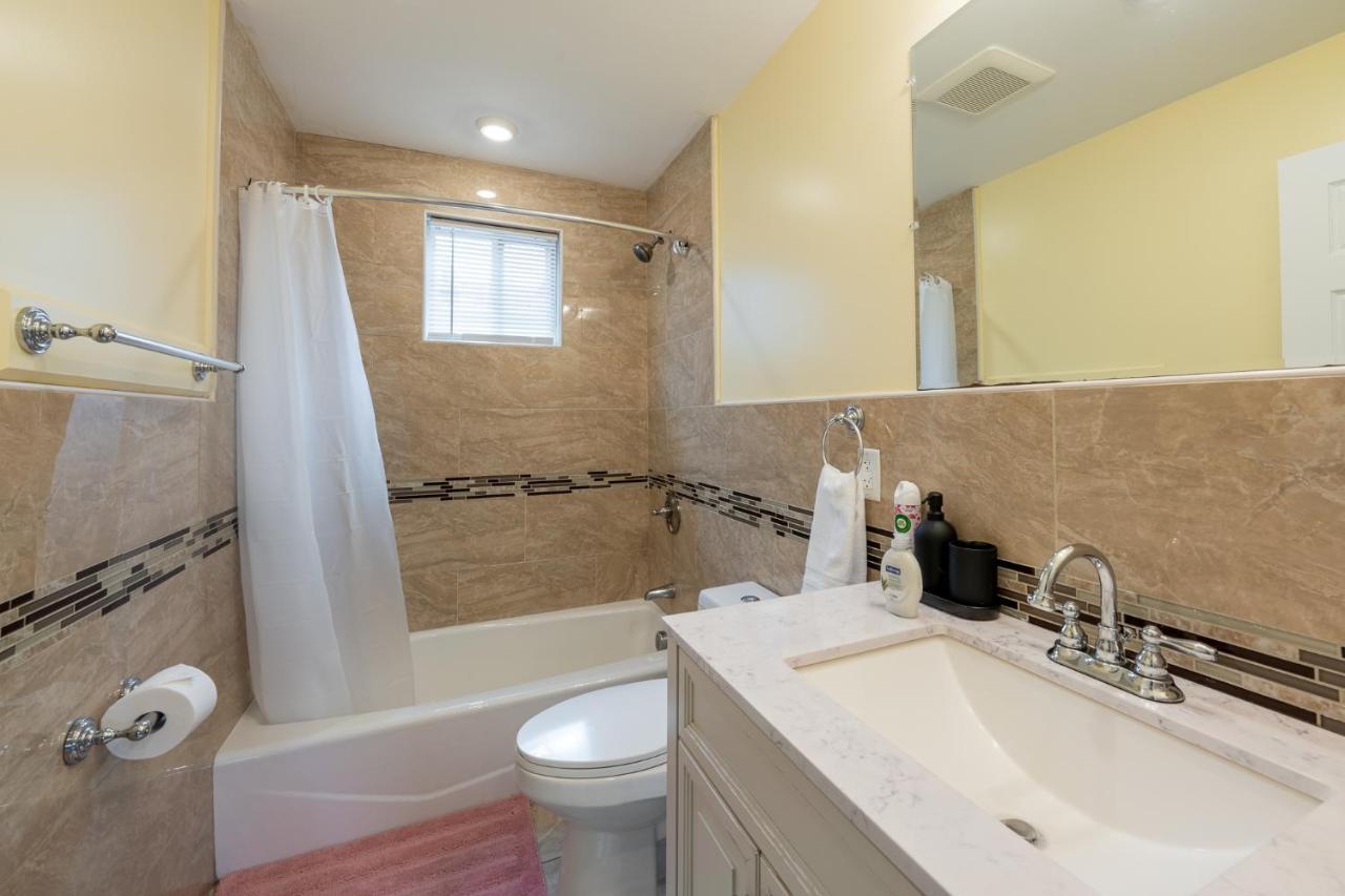 Apartment 90 - 4br Dorchester - Sleek Near Marina Bay